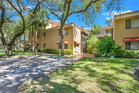 15495 N Miami Lakeway N # 101, Miami Lakes FL 33014