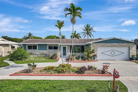 11520 NW 23rd St, Pembroke Pines FL 33026