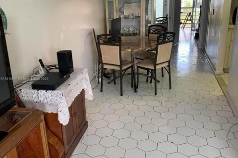 89 Berkshire D # 89, West Palm Beach FL 33417