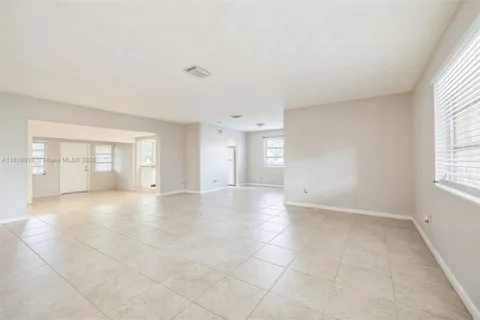 3860 NW 6th Pl, Lauderhill FL 33311