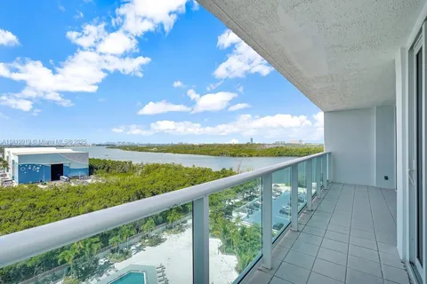 100 Bayview Dr # 1223, Sunny Isles Beach FL 33160