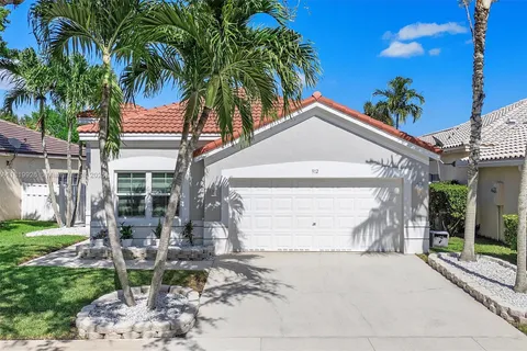 912 Tanglewood Cir, Weston FL 33327