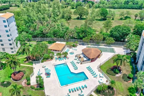 3930 Inverrary Blvd # D, Lauderhill FL 33319