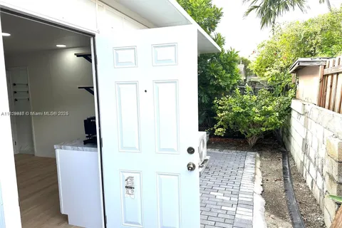 8235 SW 41st Ter # 1, Miami FL 33155
