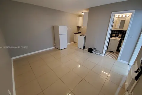 1719 Lincoln St, Hollywood FL 33020
