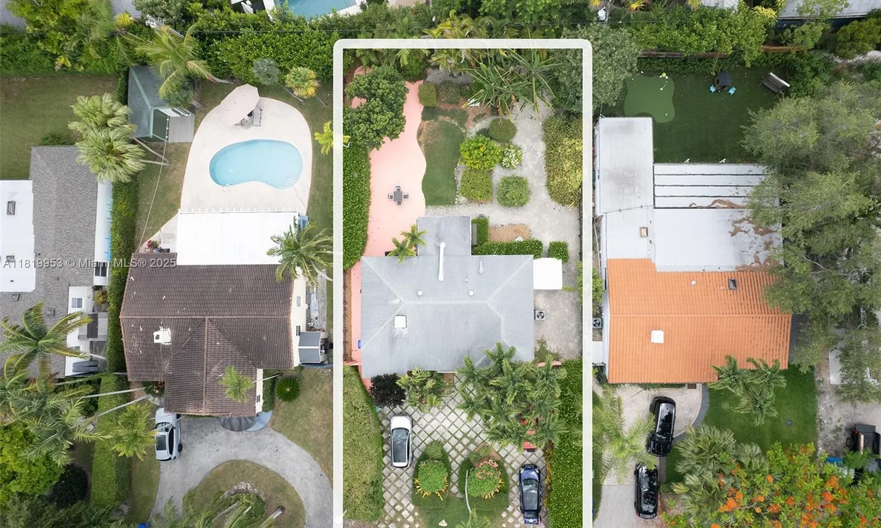 4245 Braganza Ave, Miami FL 33133