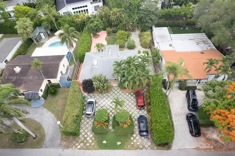 4245 Braganza Ave, Miami FL 33133