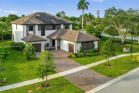 13005 Addilyn Ct, Davie FL 33325