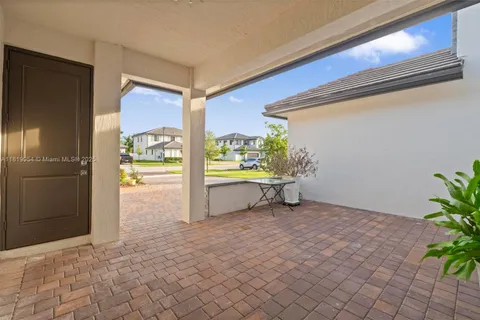 13005 Addilyn Ct, Davie FL 33325
