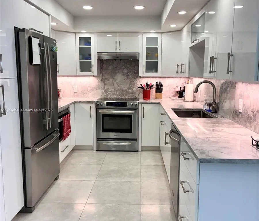 531 N Ocean Blvd # 404, Pompano Beach FL 33062
