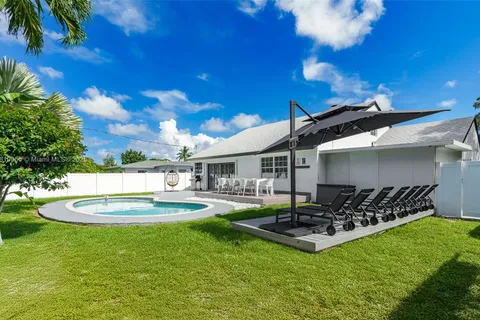 1401 SW 32nd St, Fort Lauderdale FL 33315