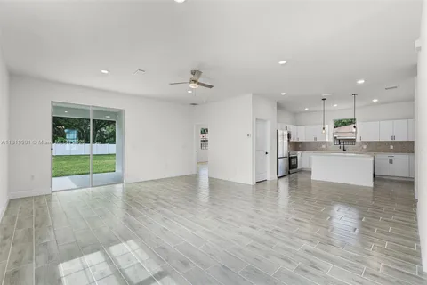 2211 Simmons ave, Other City - In The State Of Florida FL 34748