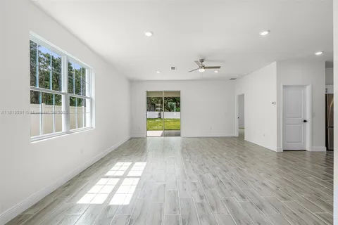 2211 Simmons ave, Other City - In The State Of Florida FL 34748