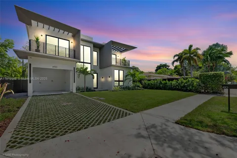 4110 Park Ave, Miami FL 33133