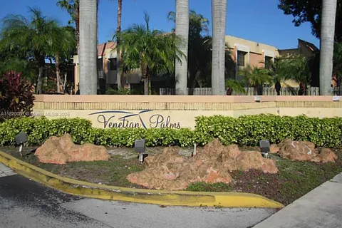 7911 SW 104th St # G, Miami FL 33156