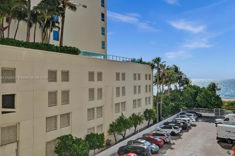 5005 Collins Ave # 424, Miami Beach FL 33140