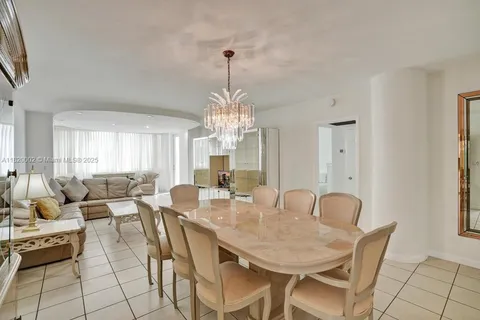 5005 Collins Ave # 424, Miami Beach FL 33140