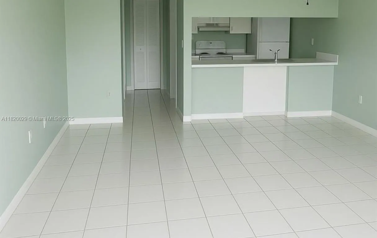 291 NW 177th St # 204, Miami Gardens FL 33169