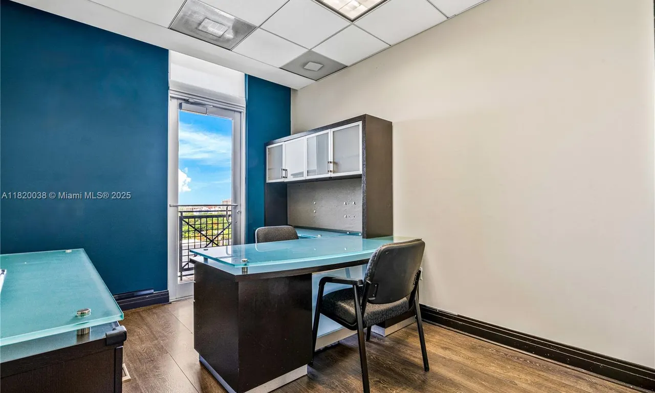 3850 Bird Rd # 1001, Miami FL 33146