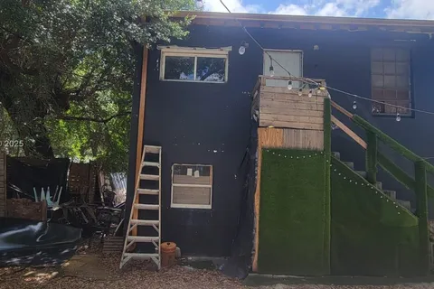 279 NW 54th St, Miami FL 33127