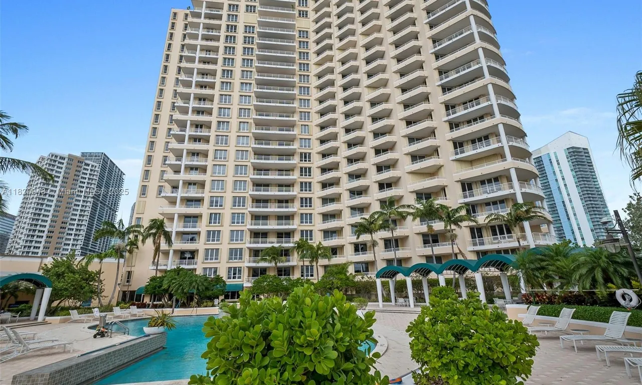 888 Brickell Key Dr # 1006, Miami FL 33131