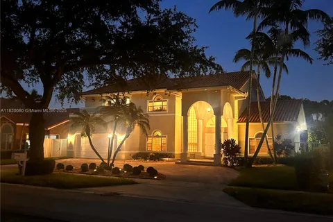 16725 NW 84th Ct, Miami Lakes FL 33016