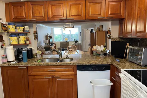 10422 NW 24th Pl # 210, Sunrise FL 33322