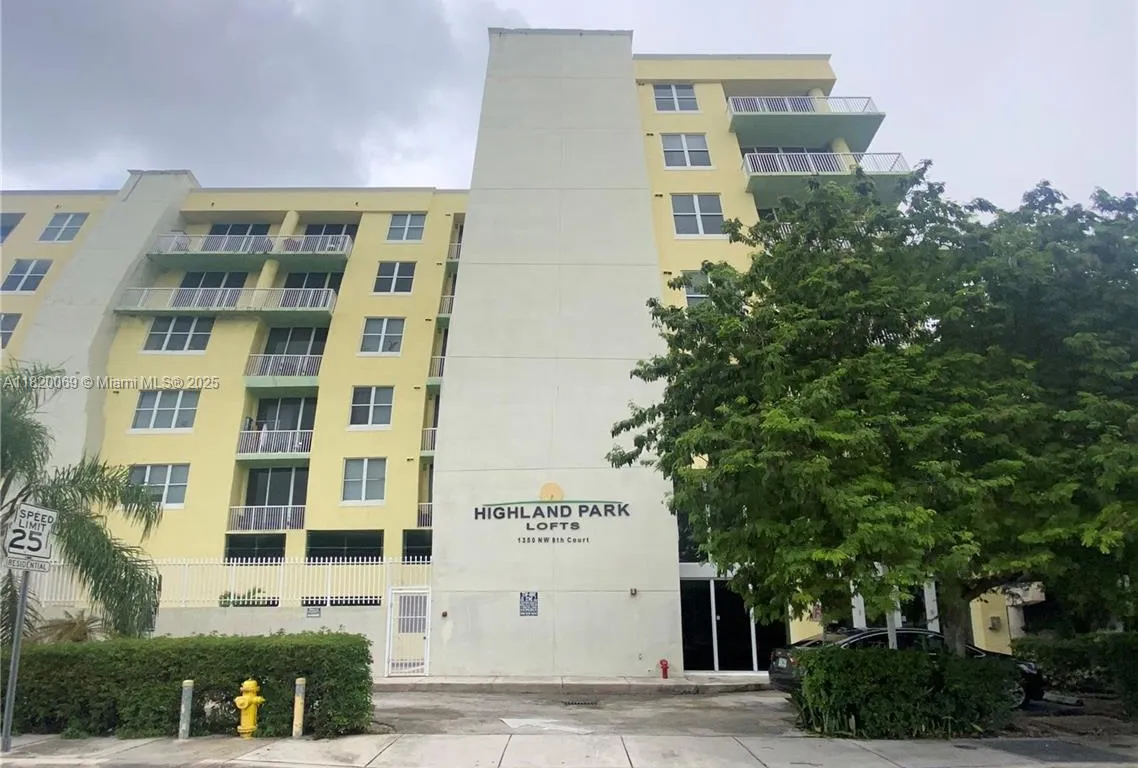 1350 NW 8th Ct # 5, Miami FL 33136