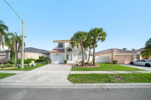 15872 NW 21st St, Pembroke Pines FL 33028