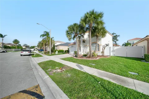 15872 NW 21st St, Pembroke Pines FL 33028
