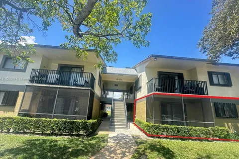 523 Trace Cir # 105, Deerfield Beach FL 33441