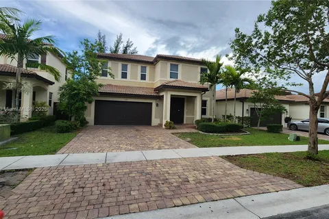2190 SE 2nd St, Homestead FL 33033