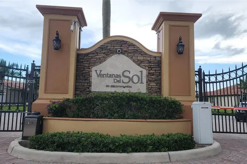 2190 SE 2nd St, Homestead FL 33033