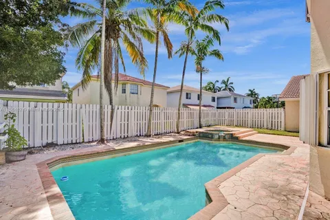 164 Granada Ave, Weston FL 33326