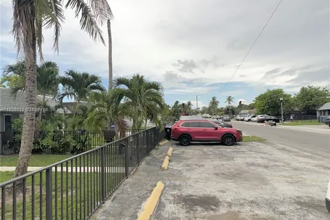 1410 NW 8th Ave, Fort Lauderdale FL 33311