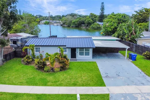 5936 N Farragut Dr, Hollywood FL 33021