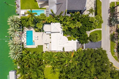 1839 W 24th St, Miami Beach FL 33140