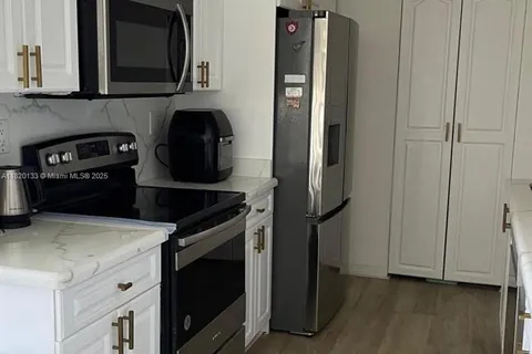 3500 Mystic Pointe Dr # 1804, Aventura FL 33180
