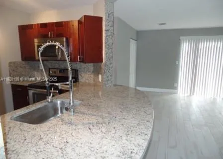 3421 NW 44th St # 104, Oakland Park FL 33309