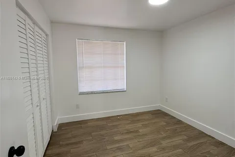 617 NW 3rd Ave # B, Hallandale Beach FL 33009