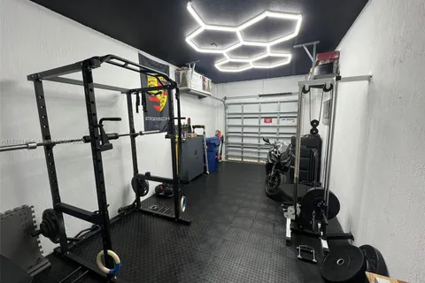 13649 SW 157th Pl, Miami FL 33196