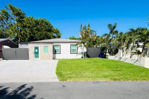 872 NW 16th Ter, Fort Lauderdale FL 33311
