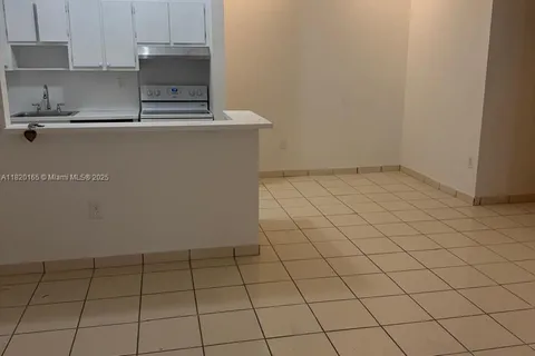 4760 NW 102nd Ave # 12, Doral FL 33178