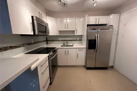 1470 NE 125th Ter # 308, North Miami FL 33161