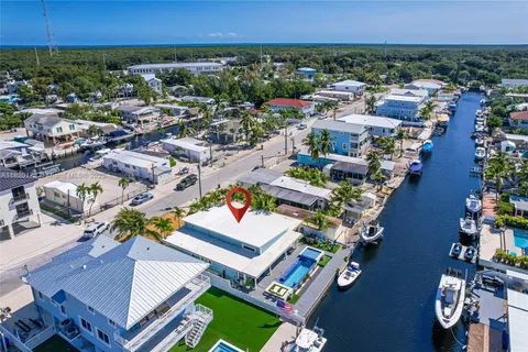 250 Lower Matecumbe Rd, Key Largo FL 33037