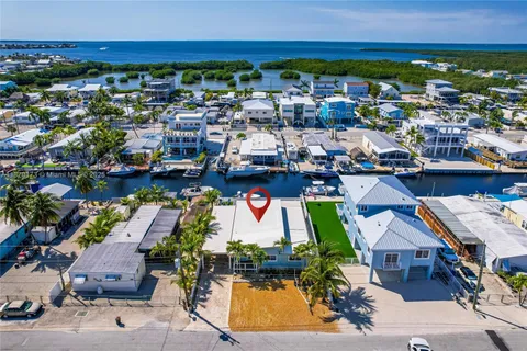 250 Lower Matecumbe Rd, Key Largo FL 33037