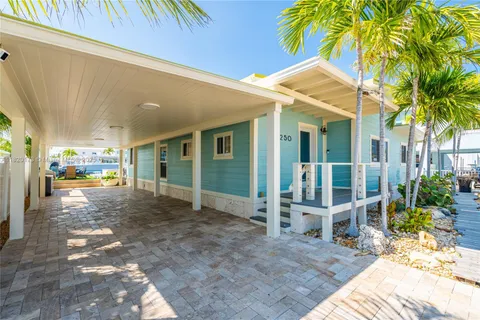 250 Lower Matecumbe Rd, Key Largo FL 33037