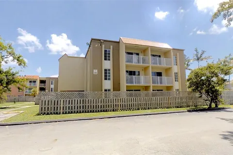 4800 NW 79 # 106, Doral FL 33166