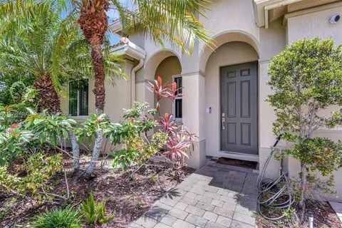1255 NW 204th St, Miami Gardens FL 33169