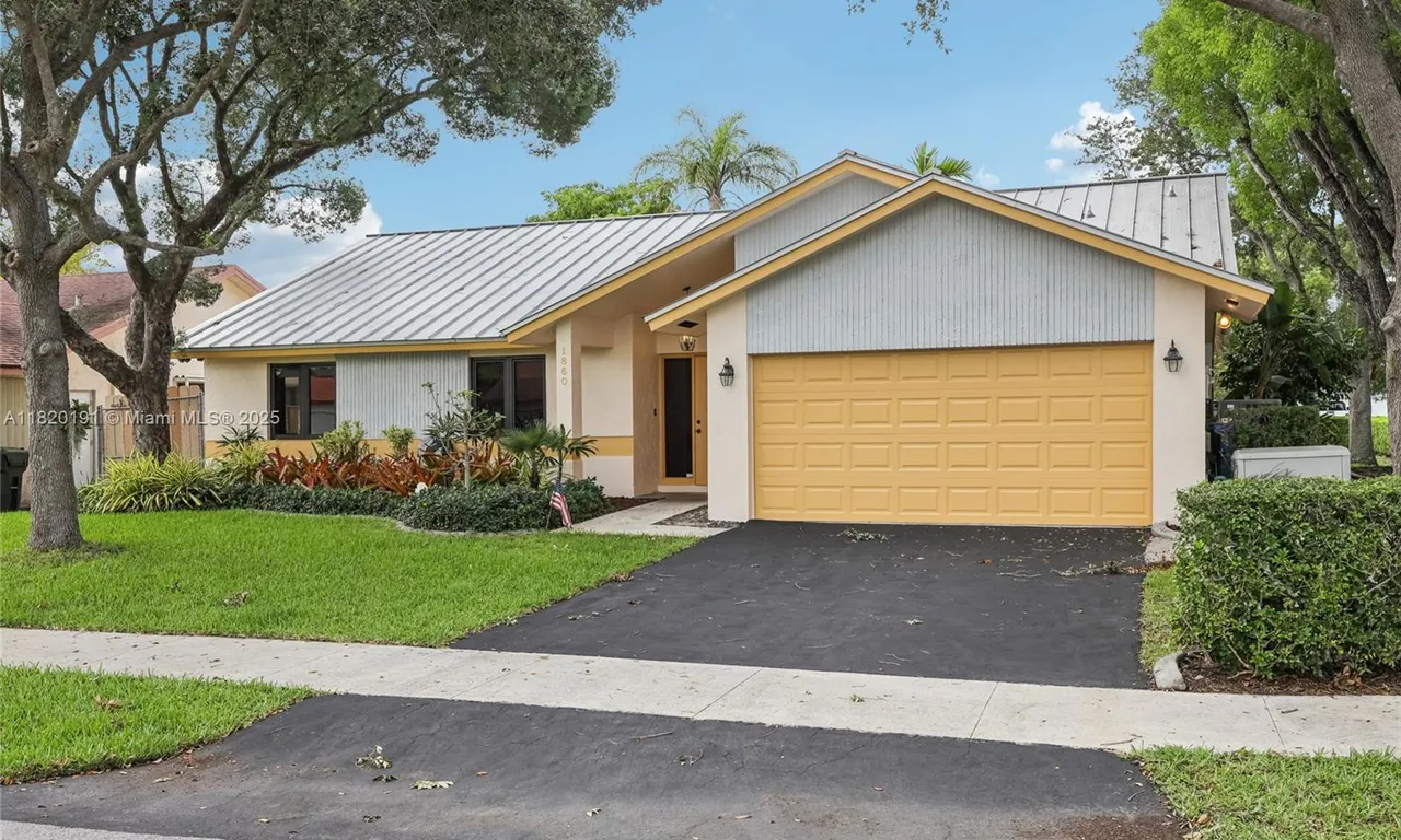 1860 NW 43rd St, Oakland Park FL 33309